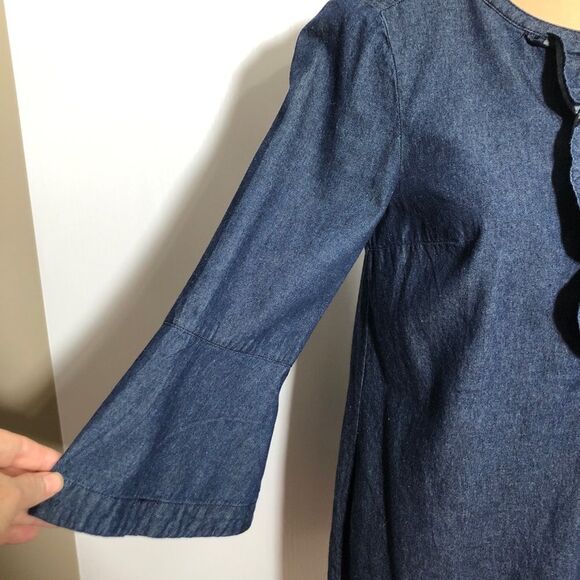 Draper James Dress Womens 6 Blue Chambray Ruffle Shift Flutter Sleeves Preppy - Picture 6 of 16